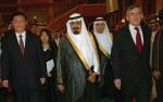 Saudyjski król Abdullah, premier Wielkiej Brytanii Gordon Brown ( z prawej) i wiceprezydent Chin Xi Jinping (z lewej)