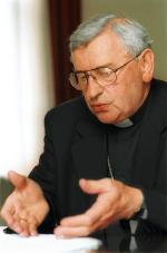 Bp Tadeusz Pieronek, profesor prawa kanonicznego