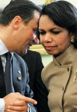 Rozmowa Radosława Sikorskiego z Condoleezzą Rice może być kluczowa dla zakończenia negocjacji w sprawie tarczy. Na zdjęciu podczas spotkania w marcu w Waszyngtonie 