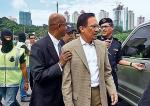 Anwar Ibrahim został zatrzymany pod zarzutem molestowania
