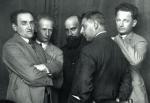 Pisarze jidysz (od lewej): Józef Opatoszu, Halper Lejwik, Borys Kleckin, Zelig Malamud, Nachman Meisel – Warszawa 1925 r.