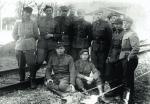 Grupa żołnierzy zwiadu LWP podczas sederu 