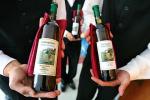 Degustacja win na III konwencie winiarzy w Jaśle w ostatni weekend sierpnia. Zaprezentowano trunki z 74 winnic z całego kraju 