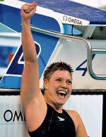 19-letnia niedowidząca polska pływaczka Joanna Mendak wywalczyła złoty medal  na 100 m motylkiem.  W Atenach  też była pierwsza   