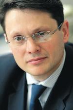 Andrzej Kopyrski  wiceprezes Pekao  szef bankowości  korporacyjnej