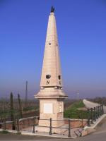 Obelisk upamiętniający zwycięstwo Napoleona Bonapartego pod Arcole