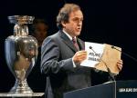 18 kwietnia 2007 roku w Cardiff Michel Platini ogłosił, że Euro w 2012 roku zorganizuje Polska i Ukraina. Do dzisiaj zdania nie zmienił 