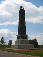 Pomnik upamiętniający poległych Rosjan na reducie Rajewskiego