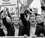 Możliwe, że Donald Tusk i jego otoczenie uznali, że pozycja Bronisława Komorowskiego jest już zbyt silna i należy ją osłabić. Zdjęcie z 2006 r.   