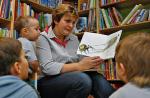 W Księgarni 5 przy Korotyńskiego można kupić książki dla dzieci, a także miło spędzić czas   