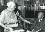 Spotkanie premiera Izraela Davida Ben Guriona z kanclerzem Niemiec Zachodnich Konradem Adenauerem, po którym podpisano izraelsko-niemiecką umowę o pomocy finansowej dla Izraela