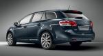 Toyota avensis będzie oferowana z nadwoziem czterodrzwiowym i kombi  