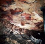 W Altamirze turystów nie wpuszcza się już do prawdziwej jaskini, muszą zadowolić się wierną kopią