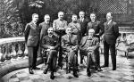 Roman Dmowski (w  pierwszym rzędzie, w środku) założył w 1917 roku Komitet Narodowy Polski, uznawany przez aliantów za oficjalne przedstawicielstwo naszego narodu