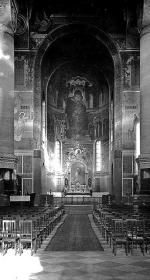 Wnętrze soboru św. Aleksandra Newskiego. Jego mozaiki po rozbiórce trafiły do katedry metropolitalnej Świętej Równej Apostołom Marii Magdaleny, u zbiegu al. Solidarności i Jagiellońskiej 