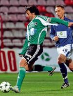 Mikel Arruabarrena (w zielonej koszulce) strzelił wczoraj swoją drugą bramkę  w barwach Legii 
