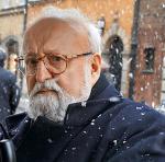 Krzysztof Penderecki przed archikatedrą św. Jana 