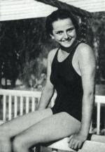 Gertruda Dawidowicz, zawodniczka ŻKS Hakoah Bielsko, wielokrotna mistrzyni i reprezentantka Polski w pływaniu  