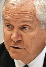 Robert Gates może jeszcze przez rok kierować resortem obrony 