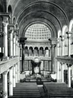 Wielka Synagoga na Tłomackiem w Warszawie wzniesiona w 1878 r. według projektu Leandra Marconiego (dziś nieistniejąca – wysadzona w powietrze w 1943 r. po zdławieniu przez Niemców powstania w getcie warszawskim). Widok fasady sprzed 1939, wnętrze z około 1880 roku