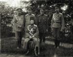 Gen. Aleksiej Brusiłow z oficerami sztabowymi, lato 1916 r.