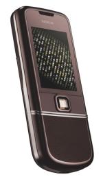 Nokia 8800 Sapphire Arte wzbogaca o funkcje 3G serię Nokia 8800. Telefon podkreśla swoją ekskluzywność szafirem zdobiącym wypolerowaną, stalową obudowę oraz delikatną skórą, oddziałującą dodatkowo na zmysł dotyku. 