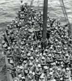 Żołnierze pułku Lancashire Fusiliers płyną na Gallipoli, maj 1915 r. 