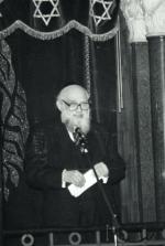Rabbi Chackiel Beser, ur. w Radomiu, dyrektor naczelny Fundacji Laudera; na zdjęciu w synagodze Nożyków w Warszawie
