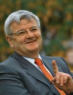 Joschka Fischer na razie milczy 