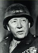 Generał George S. Patton, fotografia z 1944 r. 