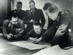 Hitler na naradzie z dowódcami sił zbrojnych, 1944 r.