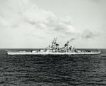 Amerykański pancernik USS „Missourri”, ktory brał udział m.in. w walkach o Okinawę 