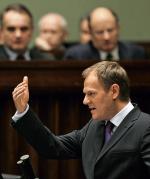 Jakbym nie miał wiary (że wyjdziemy z kryzysu), podałbym się do dymisji – mówił premier w Sejmie