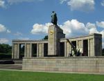 Mauzoleum poległych żołnierzy sowieckich w parku Tiergarten