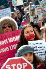 ≥Manifestacja przeciwników aborcji w Minnesocie, styczeń 2009 r. (fot: Jean Pieri)