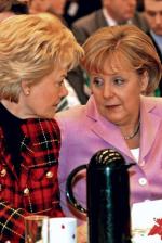 Erika Steinbach i Angela Merkel spotkały się wczoraj na konferencji „Przemiany poprzez pamięć”, zorganizowanej przez CDU/CSU (fot: Ronaldo Schemidt)