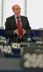 Kryzys sprawił, że Unia Europejska musiała zejść z obłoków  – uważa Janusz Lewandowski