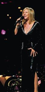 Barbra Streisand w sali Madison Square Garden podczas swej Farewell Tour  w październiku 2006 r.  