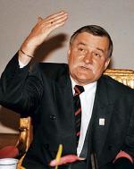 Według Ukraińców  po morderstwie w Lesznie miało dojść do międzynarodowego spotkania.  Ze stroną ukraińską miał o tej sprawie rozmawiać ówczesny prezydent Lech Wałęsa. Na zdjęciu  w 1993 r.