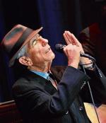 Leonard Cohen podczas warszawskiego koncertu, październik 2008 r. Wcześniej Kanadyjczyk wystąpił  we Wrocławiu 