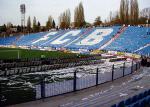 Stadion Banika Ostrawa może pomieścić 17372 widzów.  W 2003 roku przeszedł gruntowną renowację, a od 2004 roku ma nową murawę