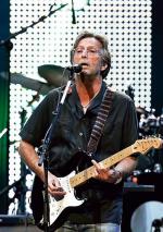 Eric Clapton gra w Royal Albert Hall w maju 2009 r.