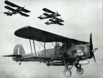 Samoloty torpedowo-bombowe Fairey Swordfish – takie maszyny skutecznie atakowały „Bismarcka” 