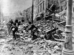 Katastrofa, jaką wywołało powstanie, przeszła nasze najgorsze przewidywania – mówi Aronson. Warszawa, sierpień 1944 r. 