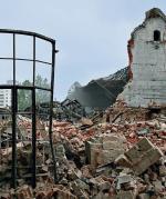 Budrem odpowiedzialny za parowozownię otrzymał od stołecznej konserwator zabytków upomnienie, że obiekt jest rozkradany. Jako właściciel terenu powinien zareagować  