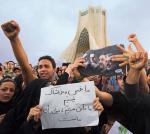 Zwolennicy Mira Hosejna Musawiego demonstrują pod hasłem „Nasz głos decyduje o przyszłości  Iranu“ (zdjęcie z poniedziałku)