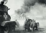 Artylerzyści torują drogę niemieckiej kolumnie zmotoryzowanej, Białoruś, lato 1941 r. 