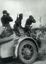 Niemieccy motocykliści podczas walk pod Kijowem, sierpień 1941 r. 