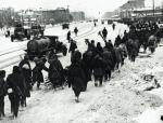 Oddział rosyjski idący do walki w obronie Leningradu, zima 1941 r. 