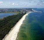 Zagraniczni turyści chwalą polskie plaże  za to, że są dzikie  i naturalne.  Na zdjęciu Półwysep Helski